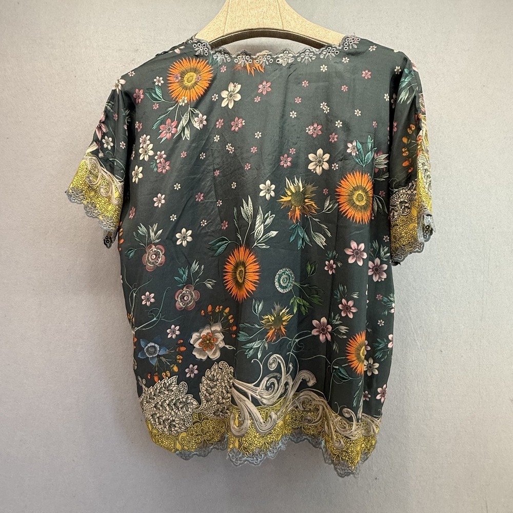 Johnny Was Adalee‎ Silk Blouse XS Slate Green Floral Embroidered Top C13920 - Picture 3 of 11